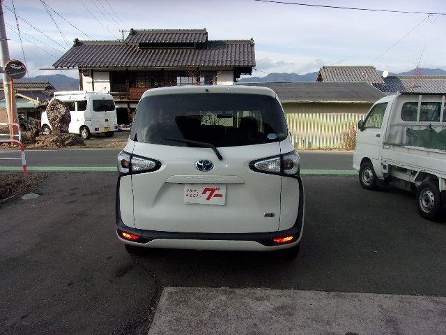TOYOTA SIENTA HYBRID 2017 Image 31
