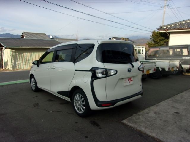 TOYOTA SIENTA HYBRID 2017 Image 31
