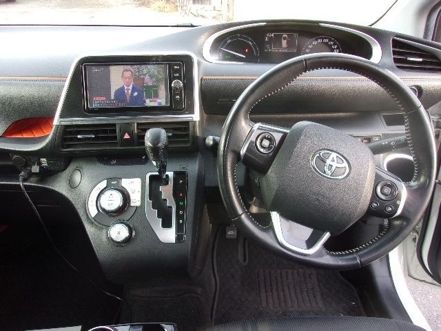 TOYOTA SIENTA HYBRID 2017 Image 31