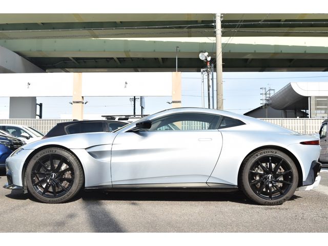 ASTON MARTIN ASTON MARTIN 2019 Image 31