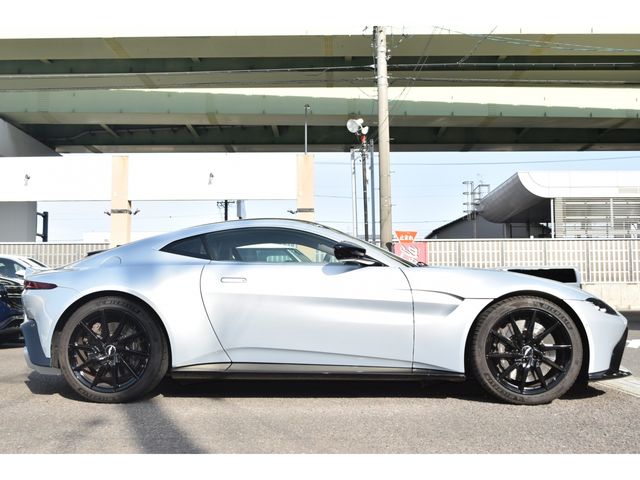 ASTON MARTIN ASTON MARTIN 2019 Image 31