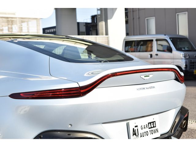 ASTON MARTIN ASTON MARTIN 2019 Image 31