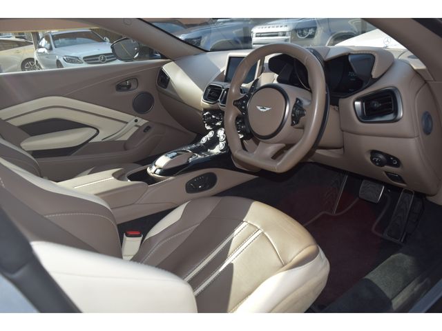 ASTON MARTIN ASTON MARTIN 2019 Image 31