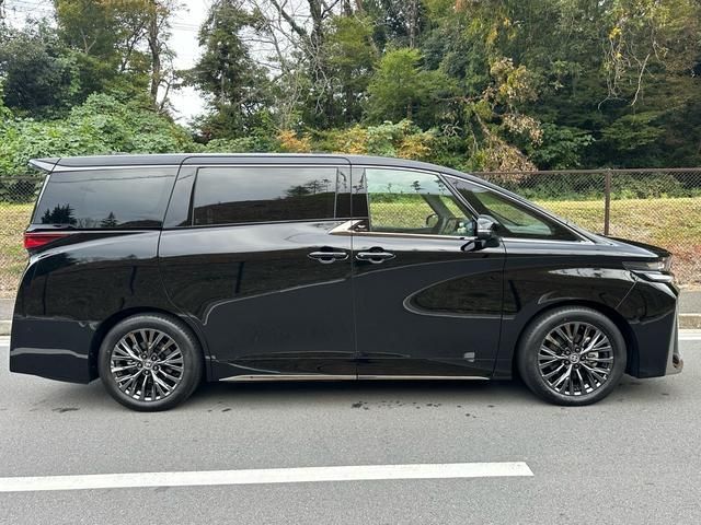 TOYOTA VELLFIRE  HYBRID 2026 Image 31