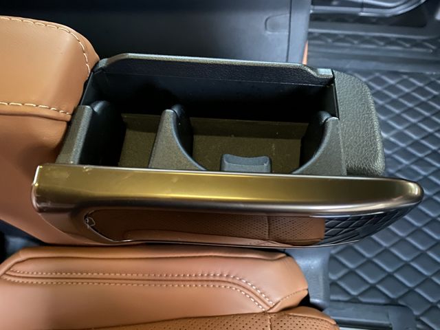 TOYOTA VELLFIRE  HYBRID 2026 Image 31