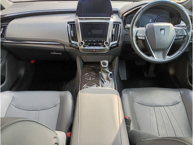 TOYOTA CROWN SEDAN HYBRID 4 2019 Image 31