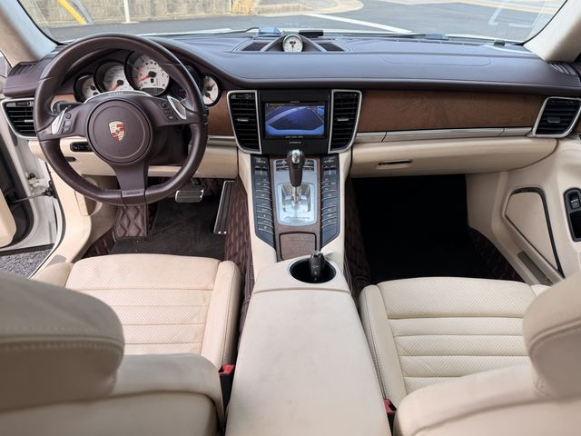 PORSCHE PANAMERA 2012 Image 31
