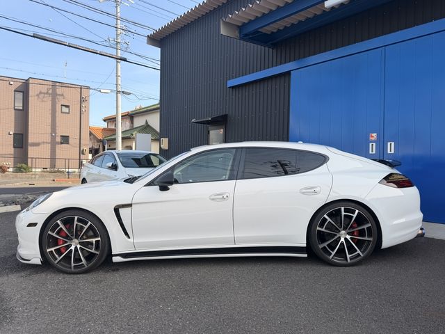 PORSCHE PANAMERA 2012 Image 31