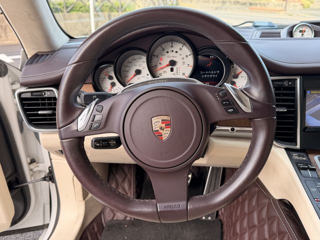 PORSCHE PANAMERA 2012 Image 31
