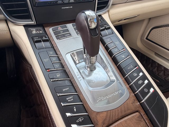 PORSCHE PANAMERA 2012 Image 31