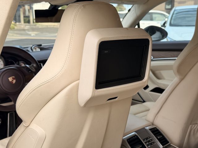 PORSCHE PANAMERA 2012 Image 31