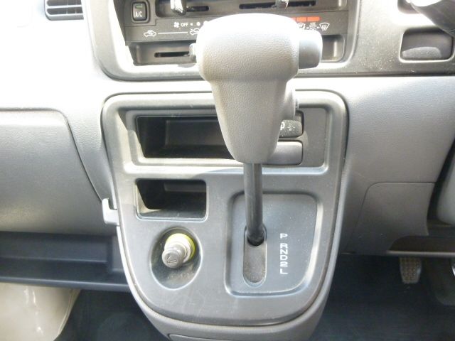 DAIHATSU HIJET CARGO 2011 Image 31