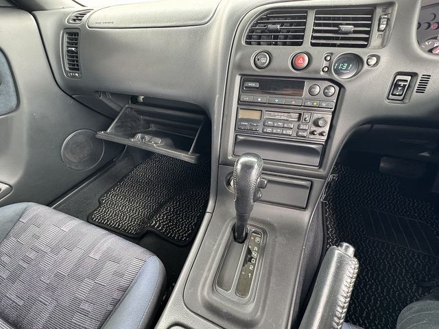 NISSAN SKYLINE COUPE 1997 Image 31