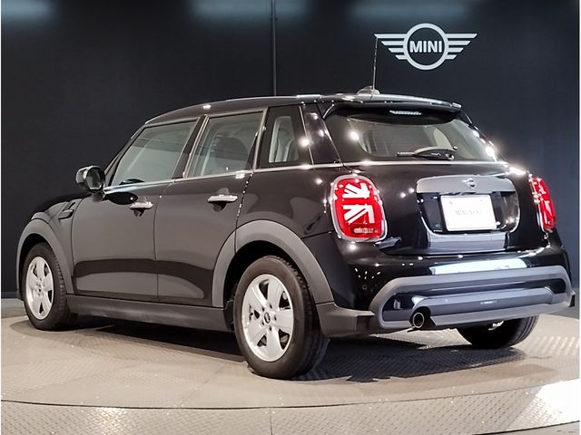 BMW MINI ONE 5DOOR 2022 Image 31