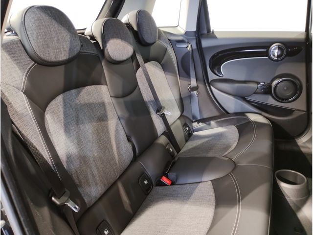 BMW MINI ONE 5DOOR 2022 Image 31