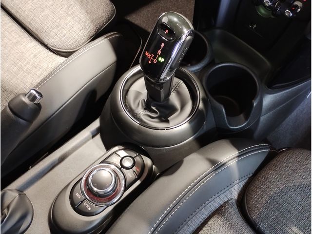 BMW MINI ONE 5DOOR 2022 Image 31