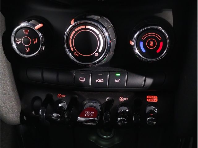 BMW MINI ONE 5DOOR 2022 Image 31