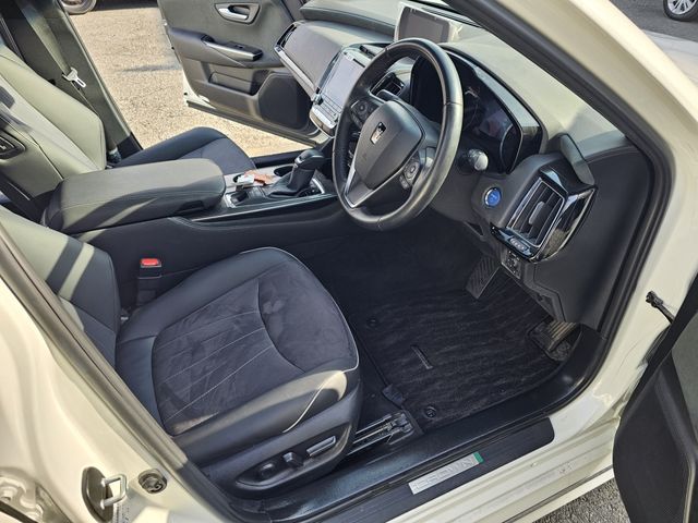 TOYOTA CROWN SEDAN HYBRID 2019 Image 31