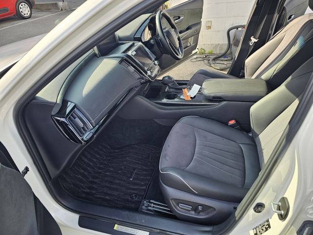 TOYOTA CROWN SEDAN HYBRID 2019 Image 31