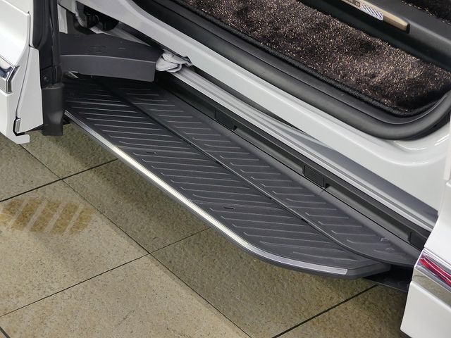 TOYOTA ALPHARD HYBRID 2026 Image 31