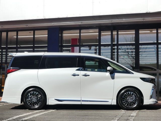TOYOTA ALPHARD HYBRID 2026 Image 31