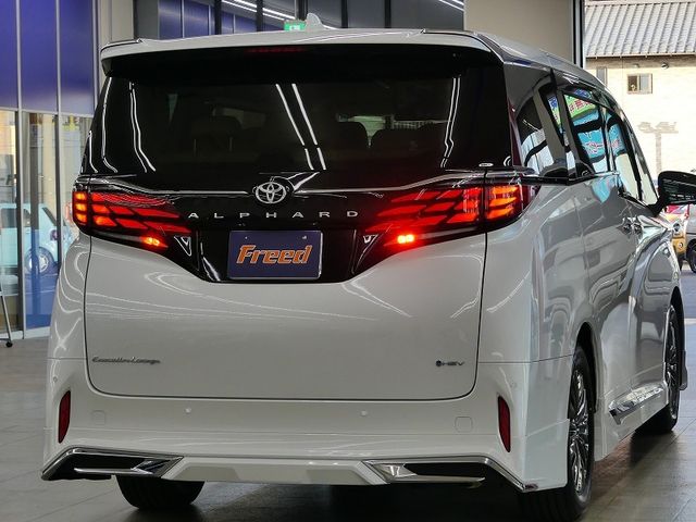 TOYOTA ALPHARD HYBRID 2026 Image 31