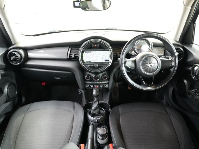 BMW MINI COOPER 5DOO 2014 Image 31