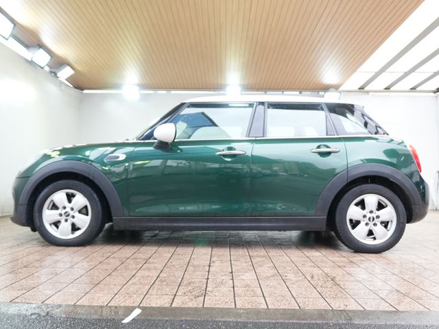 BMW MINI COOPER 5DOO 2014 Image 31