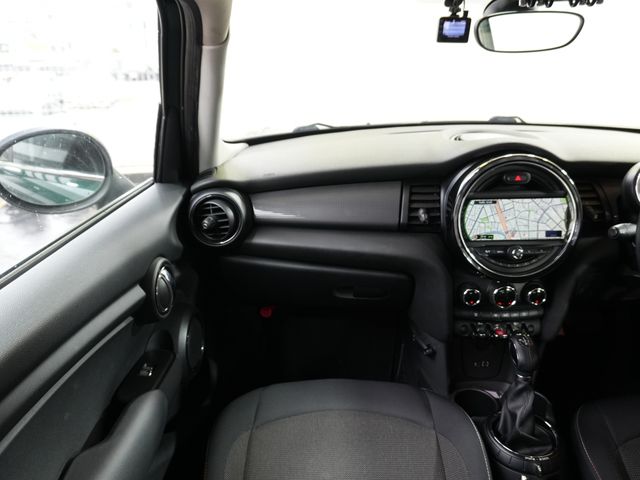 BMW MINI COOPER 5DOO 2014 Image 31