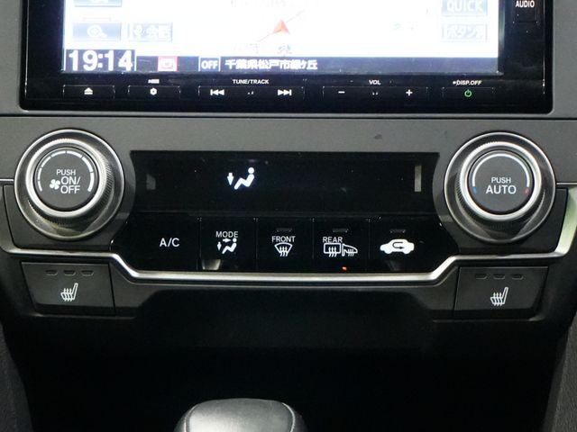 HONDA CIVIC SEDAN 2018 Image 31