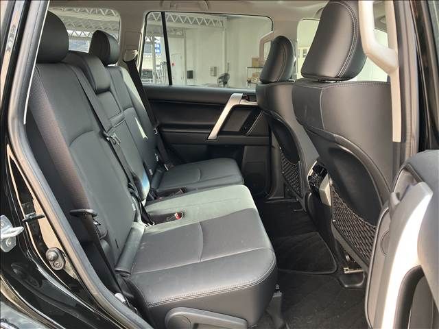 TOYOTA LANDCRUISER PRADO 2023 Image 31