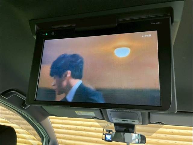 TOYOTA VOXY 2018 Image 31