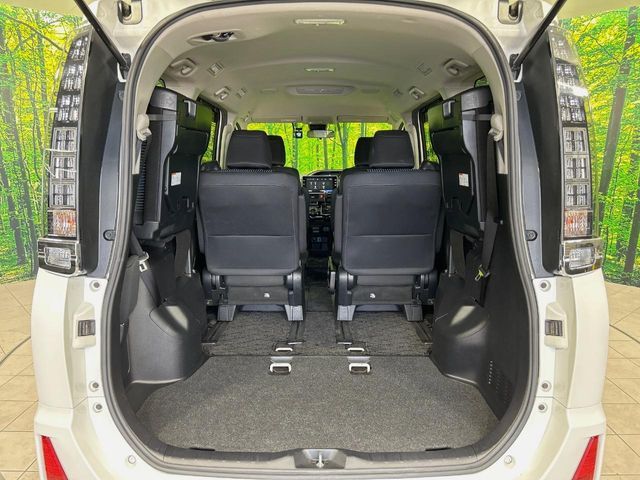 TOYOTA VOXY 2017 Image 31