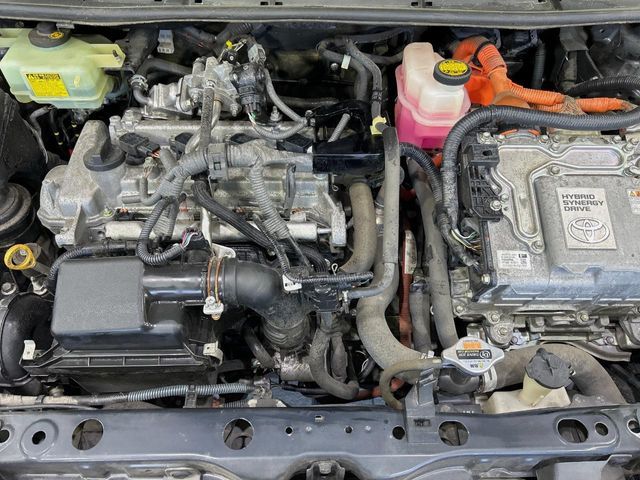 TOYOTA COROLLA FIELDER HYBR 2015 Image 31