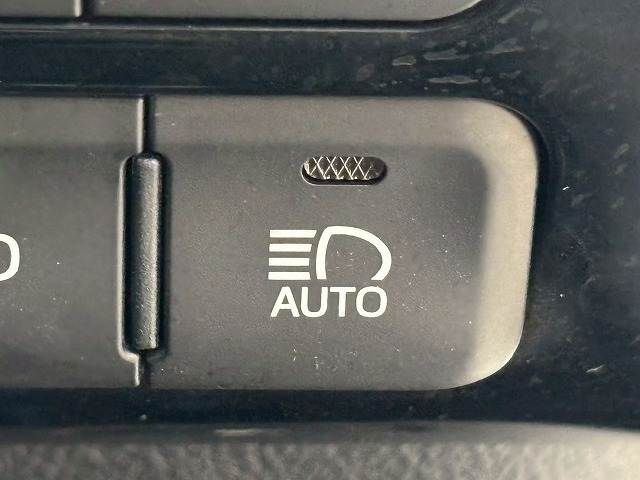 TOYOTA PRIUS 2016 Image 31