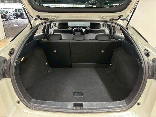 TOYOTA PRIUS 2016 Image 31