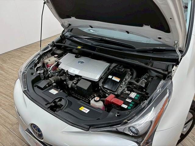 TOYOTA PRIUS 2016 Image 31