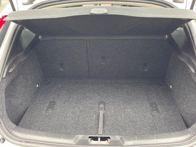 VOLVO V40 CROSS COUN 2017 Image 31