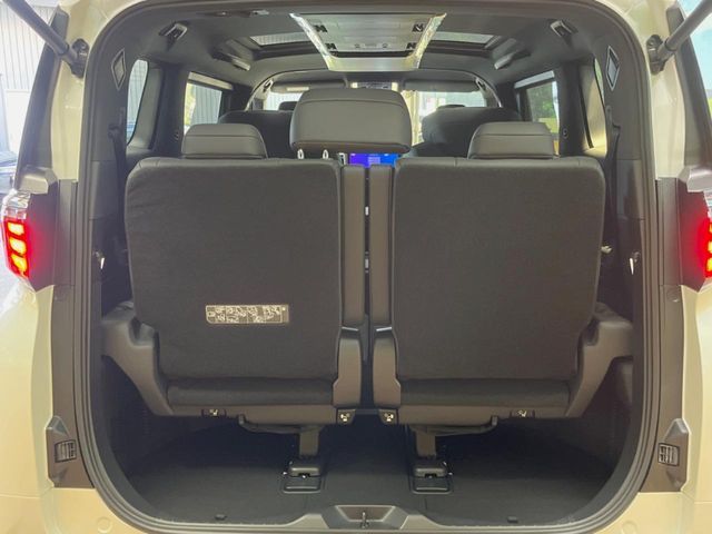 TOYOTA ALPHARD 2025 Image 31