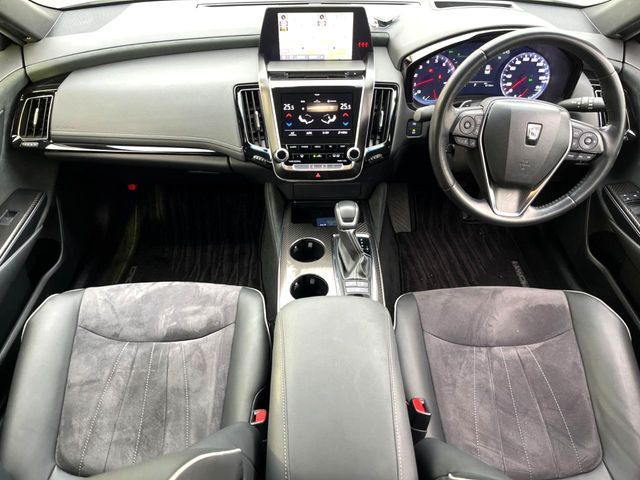 TOYOTA CROWN SEDAN 2019 Image 31