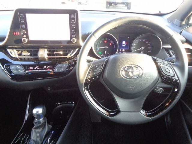 TOYOTA C-HR 2020 Image 31