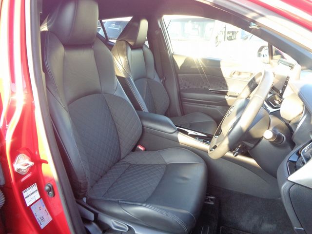 TOYOTA C-HR 2020 Image 31