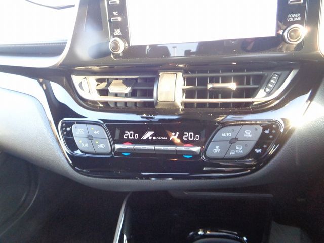 TOYOTA C-HR 2020 Image 31