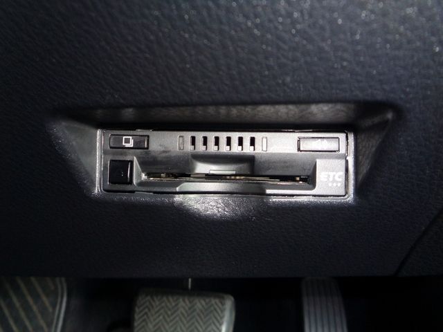 TOYOTA C-HR 2020 Image 31