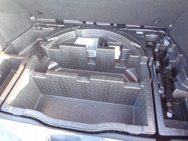 TOYOTA C-HR 2020 Image 31