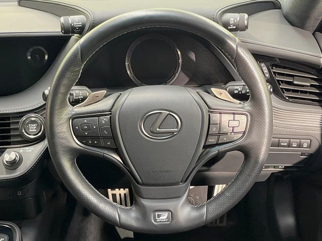 TOYOTA LEXUS LS500 4WD 2018 Image 31