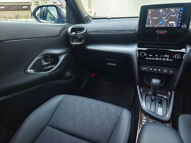 TOYOTA YARIS CROSS HYBRID 2024 Image 31