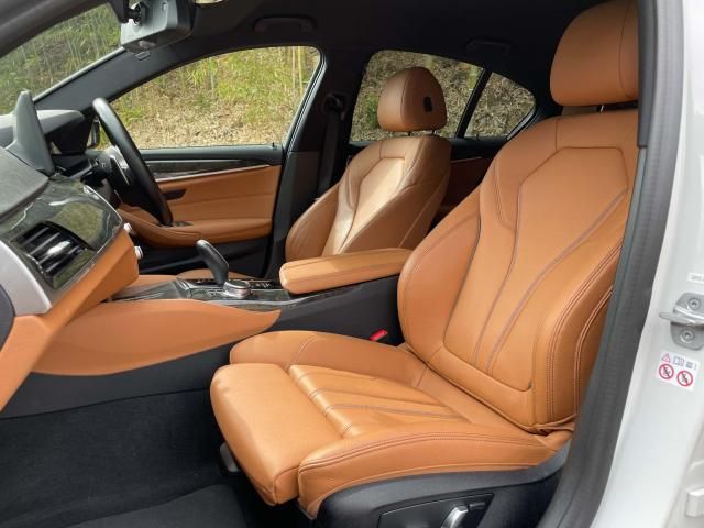 BMW 5SERIES SEDAN 2023 Image 31