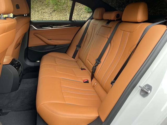 BMW 5SERIES SEDAN 2023 Image 31