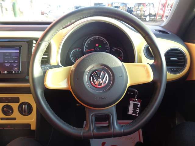 VOLKSWAGEN THE BEETL 2015 Image 31